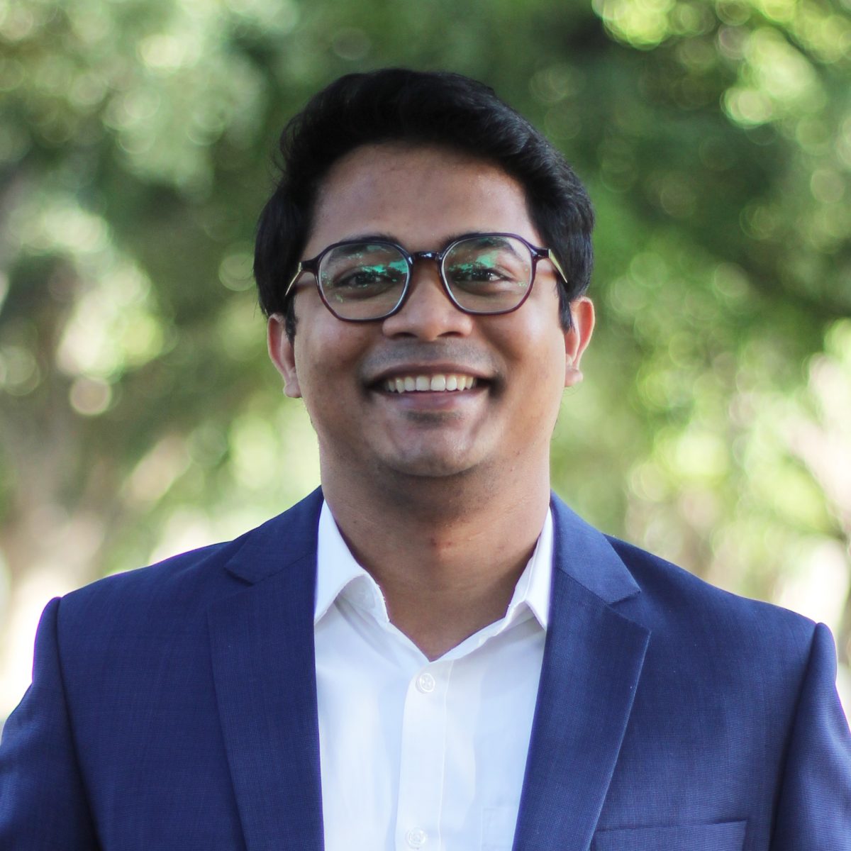 headshot of Tanvir Mozumder